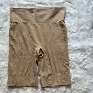 4/$20 🙈 EUC Jockey Women's Nude long Shapeware Shorts